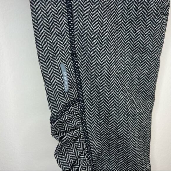 Mondetta Chevron Cropped Leggings Size Large - Picture 6 of 10